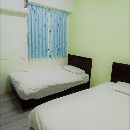 Fengchia Bichon B&B Тайчжун Экстерьер фото